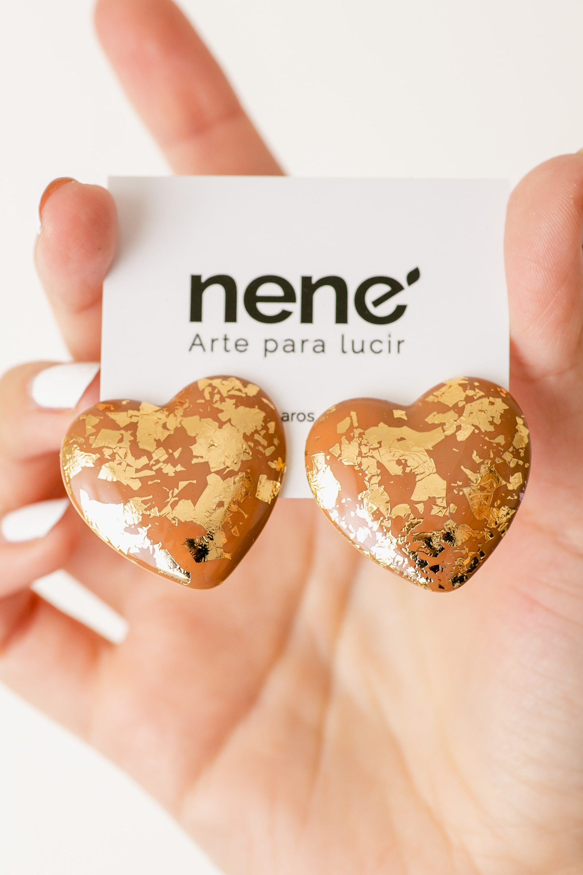 Nené corazón nude con dorado metalizado